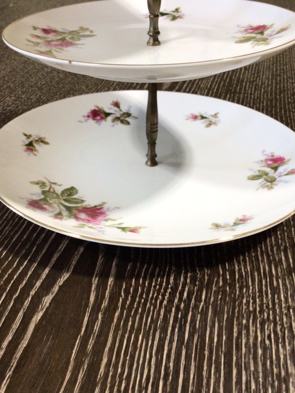Vintage 3 Tiered White Floral Porcelain Cake Stand - Picture 8 of 10
